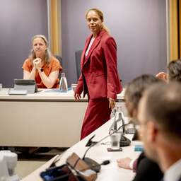 Live | Schouten ziet als burgemeester nog steeds de gevolgen van coronabeleid