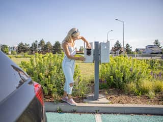 Met elektrische auto op vakantie? Niet de laadpaal, maar de prijs is de uitdaging