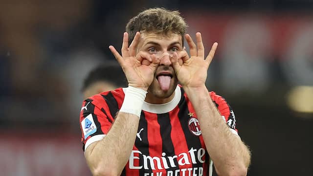 Giménez maakt zijn tweede van de avond voor AC Milan