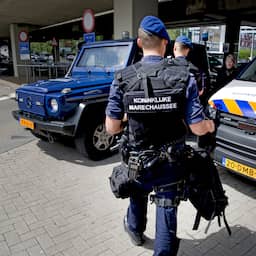 Verdachte gearresteerd na achtervolging en crash met explosieven in Amsterdam