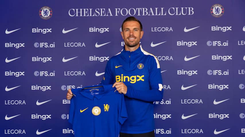Oud-Ajacied Henderson maakt op zijn 36e opvallende transfer naar Chelsea