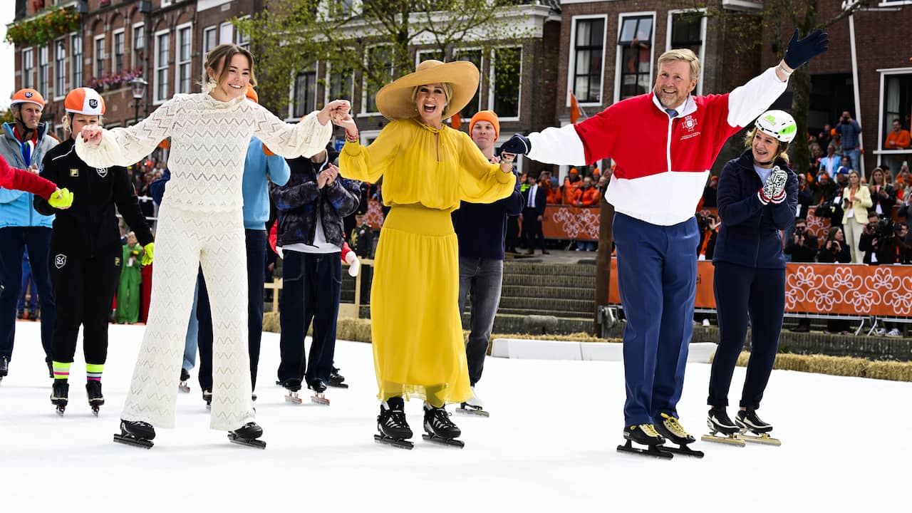 Live Koningsdag | Familie loopt door Dokkum, prins Maurits waagt zich aan fierljeppen
