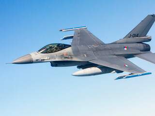 Nederland wil in zomer beginnen met F-16-trainingen voor Oekraïners