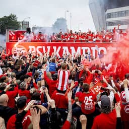 In beeld | De 25 mooiste foto's van de huldiging van kampioen PSV in Eindhoven