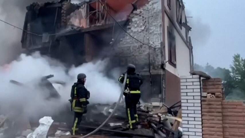 Oekraïense brandweer heeft handen vol na grote Russische luchtaanval