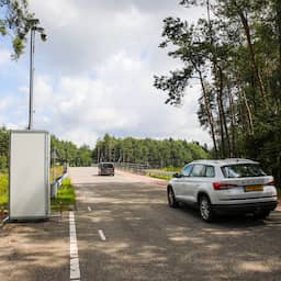 Camera's bij snelwegen rond Apeldoorn vanwege incidenten met betonblokken