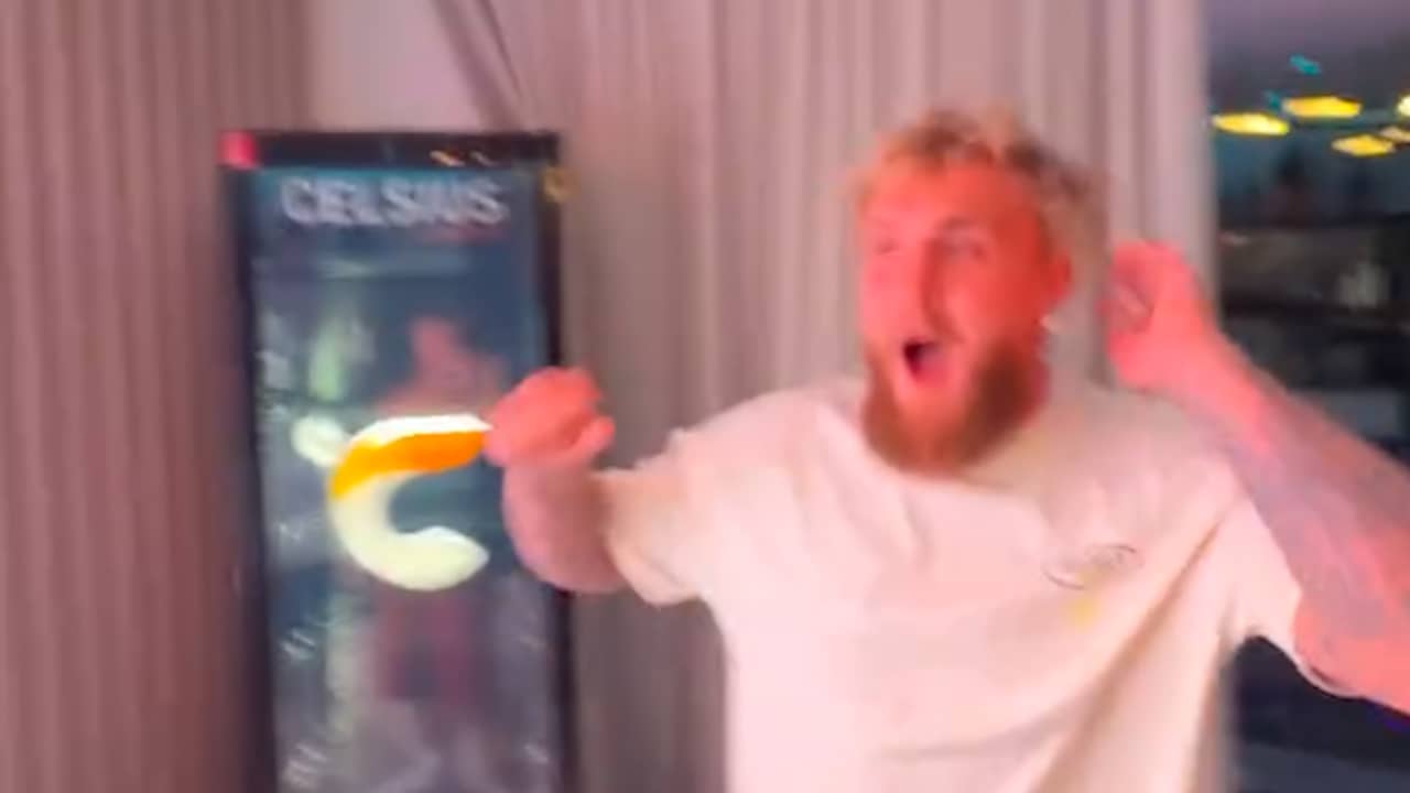 Video | Jake Paul gaat helemaal uit zijn dak nadat Leerdam 1.000 meter wint