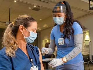 Twee coronavaccins goedgekeurd: wat zijn de verschillen en overeenkomsten?