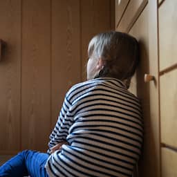 Praat mee | Steeds meer AI-beelden van kindermisbruik: hoe praat jij met je kind over AI?