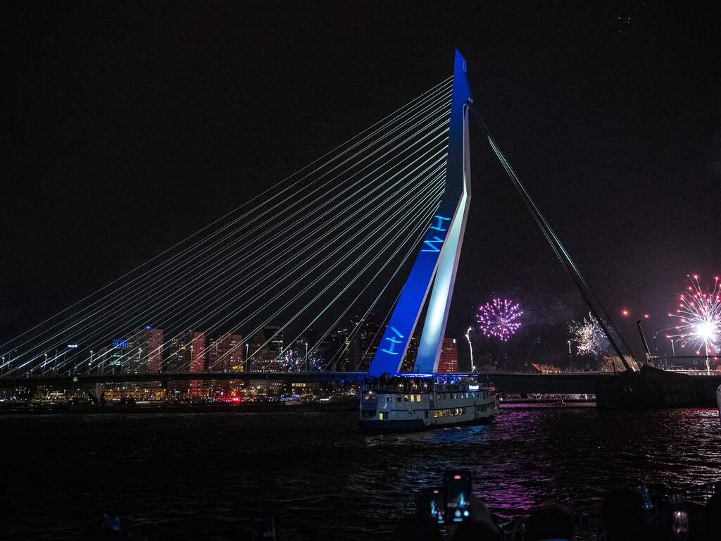 Uitspraak over discriminerende teksten Erasmusbrug: hier draait het om