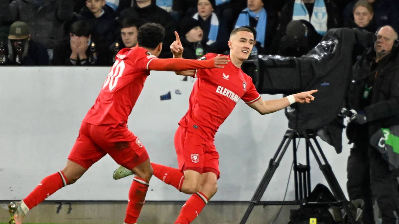 Beeld uit video: Twente-speler Lagerbielke vergroot voorsprong met fraaie kopgoal