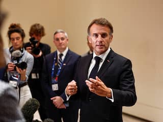 Macron vindt reacties buitenlandse leiders op rellen in Frankrijk onaanvaardbaar
