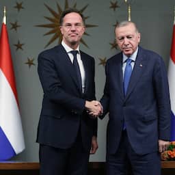 Rutte bezoekt 'goede vriend' Erdogan, maar nog geen steun voor NAVO-leiderschap