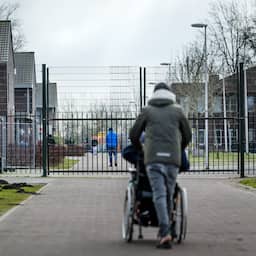 Nareizigers worden sneller uit azc gestuurd om vol Ter Apel te ontlasten