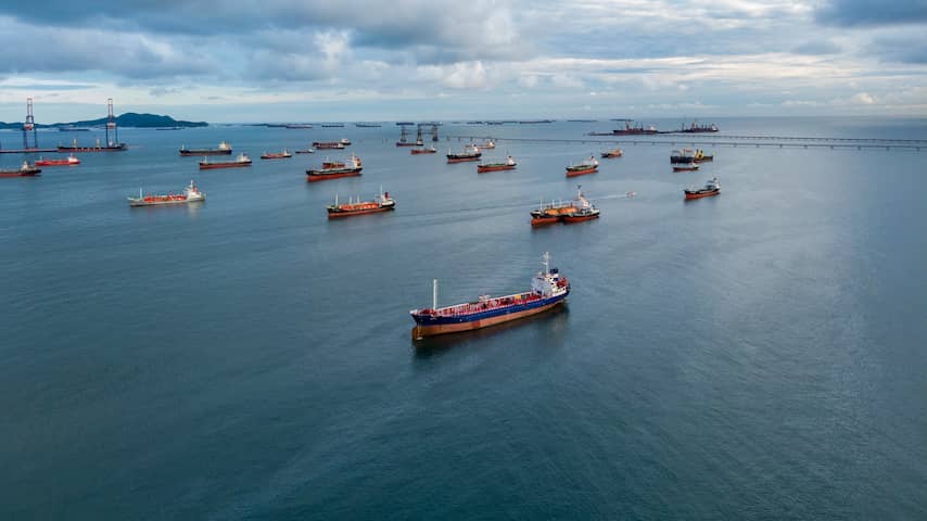 Steeds minder olietankers varen door Straat van Hormuz