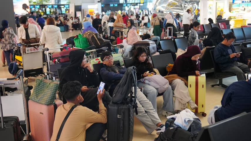 Ook tientallen Nederlandse reizigers gestrand in Indonesië na vulkaanuitbarsting