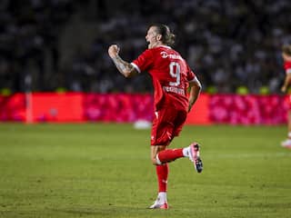 Weghorst dankt God na bevrijdende goal voor FC Twente: 'Er zit veel gevoel bij'