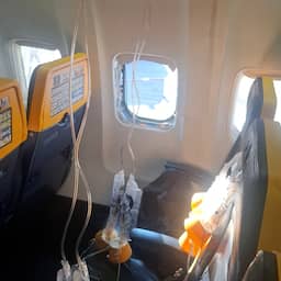 Man die uit vliegtuigraam Ryanair werd gezogen: 'Ik heb geluk gehad, ik leef nog'