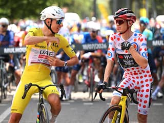 Pogacar en Vingegaard kregen nachtelijke dopingcontrole in Tour: 'Is niet normaal'