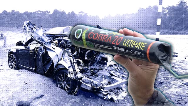 Opgeblazen auto en cobra's in rugzak: politie toont illegaal vuurwerk