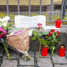 Agent die gewond raakte bij mesaanval in Mannheim ligt in kunstmatige coma