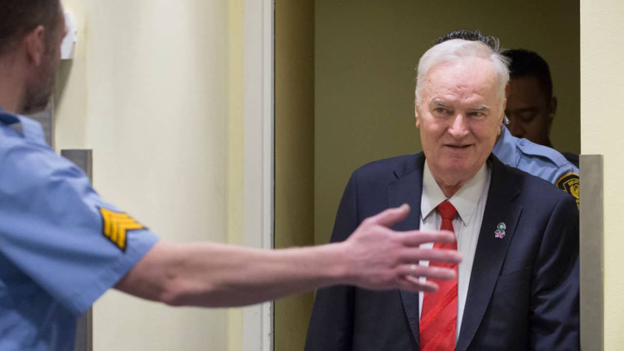 Advocaten vragen vrijlating Mladic: gezondheidsproblemen