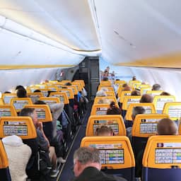 Ryanair passengers must check in earlier due to airport crowds