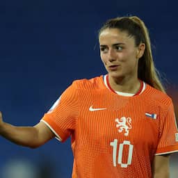 Van de Donk ontbreekt in Oranjeselectie, maar moet nog beslissen over toekomst