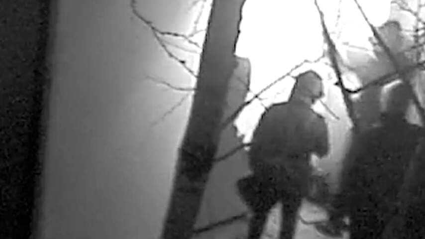 Politie deelt beelden van explosie en inbraak in Drents Museum