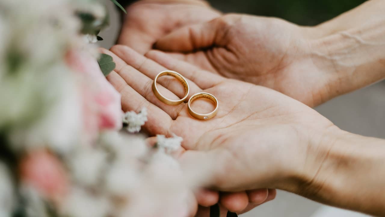 Rechter zet streep door huwelijk nadat babs ChatGPT gebruikte voor toespraak