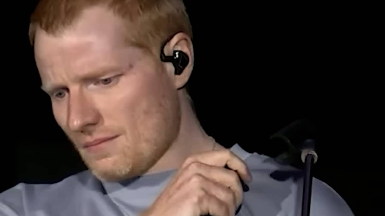 Ed Sheeran biedt geëmotioneerd excuses aan na vertrek Macklemore