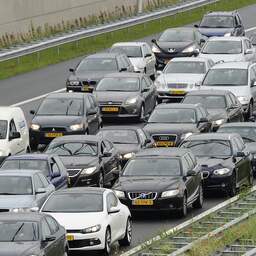 Regen leidt tot drukke avondspits met meer dan 1.100 kilometer file