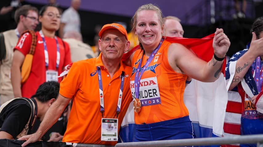 Schilder prijst coach na EK-titel: 'Hij is nuchter en ik maak me overal druk om'