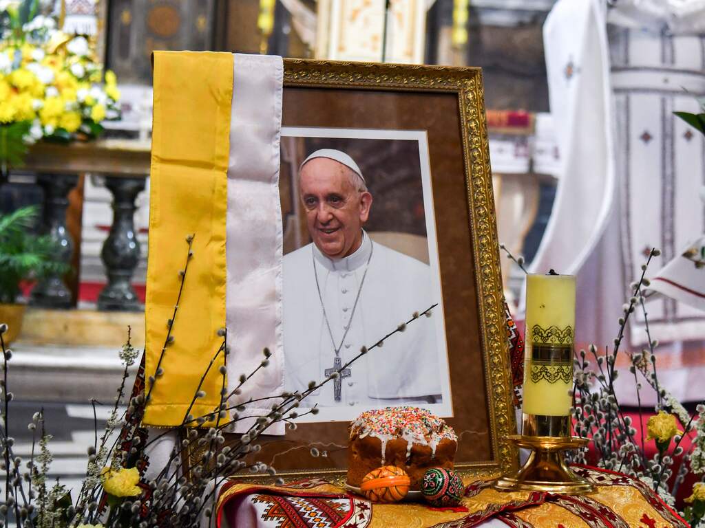 Paus Franciscus wordt zaterdagochtend begraven, gevolgen Koningsdag onzeker