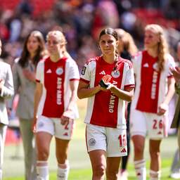 Ajax Vrouwen speelt gelijk in topper tegen Feyenoord, PSV loopt uit in titelstrijd