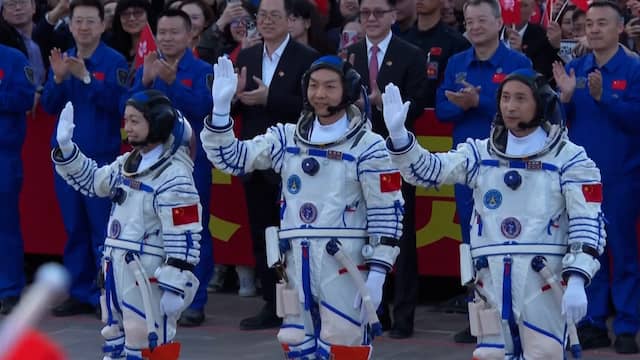 Chinese astronauten uitgezwaaid voor lancering