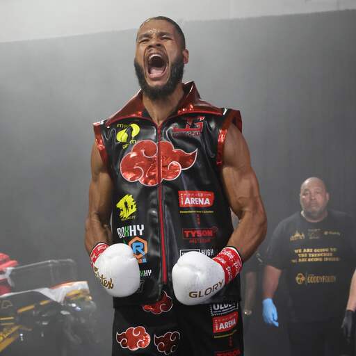 Illustratie bij: Kwasi behoudt wereldtitel bij GLORY, verhitte face-off Kromah en Plazibat