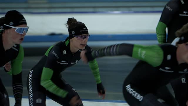 Topschaatsers trainen hartje zomer op ijs in Thialf: 'Mag hopen dat het beter wordt'