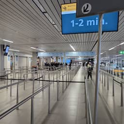 Dinsdag geen lange rijen op Schiphol, doorstroom bij beveiliging goed