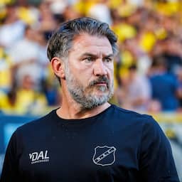 NAC ontslaat trainer Hoefkens na teleurstellende start in Keuken Kampioen Divisie