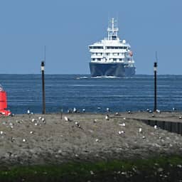Cruiseschip Hondius aangekomen in Rotterdam, opvarenden in quarantaine