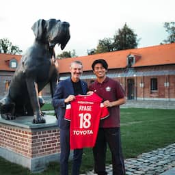 Feyenoord verkoopt topscorer Ueda in slotfase van transferperiode aan Lille