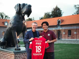 Feyenoord verkoopt topscorer Ueda in slotfase van transferperiode aan Lille