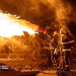 Zware luchtaanvallen treffen Kyiv: veel Oekraïners zonder verwarming bij -12 graden