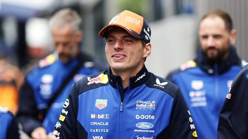 Max Verstappen daagt 100 karters tegelijk uit voor speciale race op Silverstone