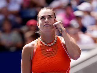 Titelhoudster Sabalenka onderbreekt partij op US Open vanwege cannabisgeur