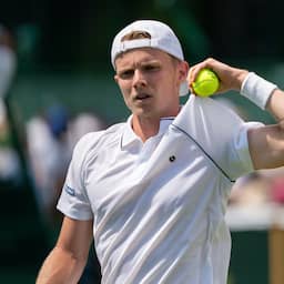 Live Wimbledon | Jesper de Jong wint eerste set, bekijk de tussenstand