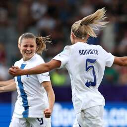 Finland wint nipt van tiental IJsland in openingswedstrijd EK voetbal