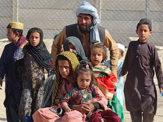 Afghaanse vluchtelingen in Nederland vrezen dat kabinet gezinsleden achterlaat