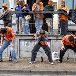 Live Koningsdag | Feest en muziek, maar ook oud-Hollandse spelletjes op straat